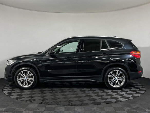 2017 BMW X1 20i xDrive II (F48), чёрный, 1870000 рублей - вид 4