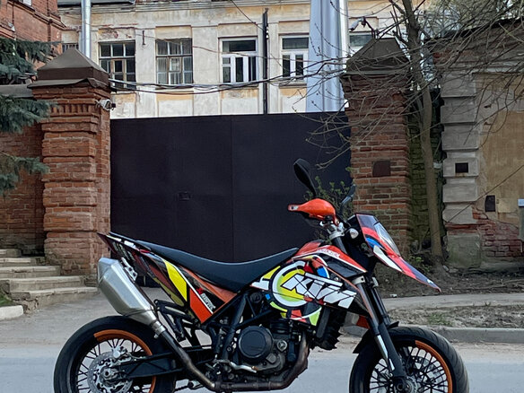 2008 KTM 690 SM, оранжевый - вид 4
