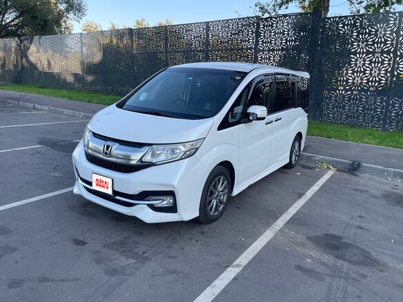 2016 Honda Stepwgn Spada V, белый, 1720000 рублей - вид 2