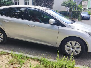 2015 Ford Focus III, серебристый, 490000 рублей, вид 3