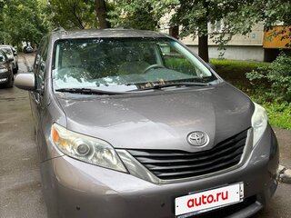 2010 Toyota Sienna III, серый, 2100000 рублей, вид 1