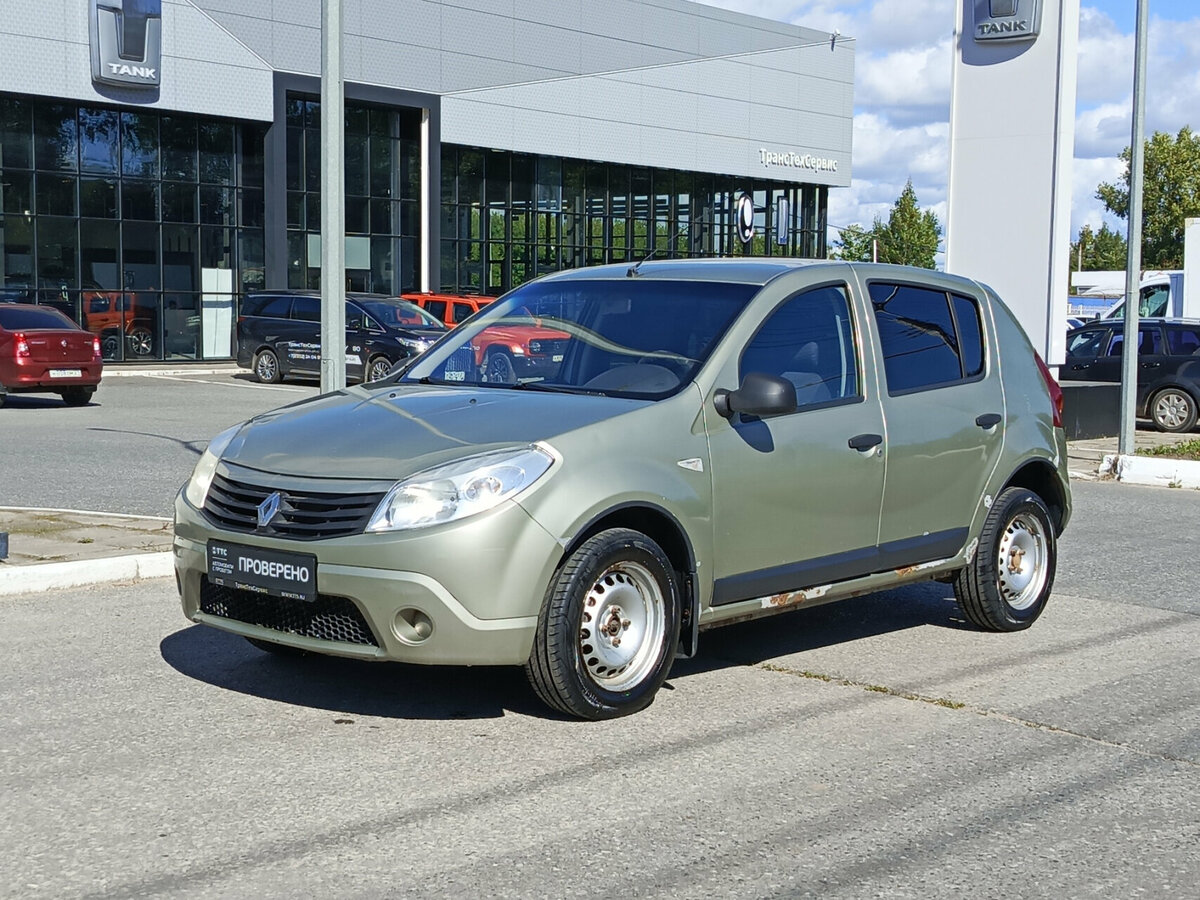 Открыть фотографии: Renault Sandero I