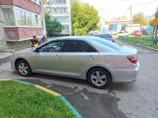 2015 Toyota Camry VII (XV50) Рестайлинг, серебристый, 2299000 рублей, вид 5