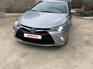 2016 Toyota Camry VII (XV50) Рестайлинг, серый, 2050000 рублей, вид 4