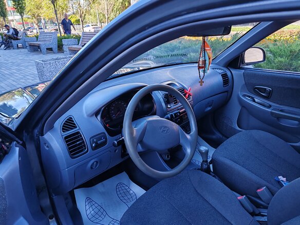 2005 Hyundai Accent ТагАЗ II, серый, 430000 рублей - вид 4
