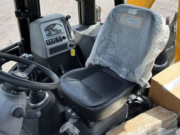2023 JCB 3CX, жёлтый, 11999999 рублей - вид 4
