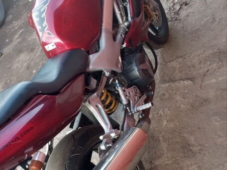 1997 Honda VTR 1000, красный, 280000 рублей, вид 2