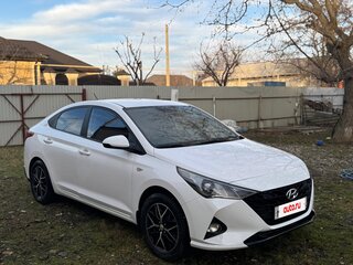 2022 Hyundai Solaris II Рестайлинг, белый, 1500000 рублей, вид 3