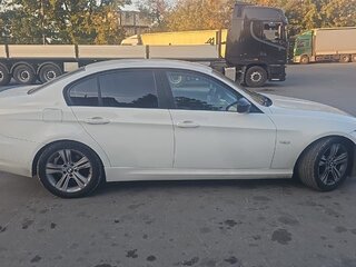 2011 BMW 3 серии 318i V (E90/E91/E92/E93) Рестайлинг, белый, 1000000 рублей, вид 2