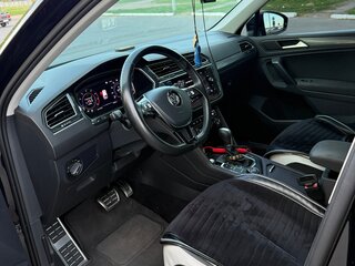2019 Volkswagen Tiguan II, чёрный, 2810000 рублей, вид 5
