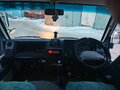 1991 Toyota HiAce, белый, 500000 рублей - вид 9
