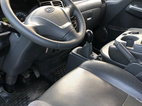 2010 Kia Bongo, белый, 950000 рублей, вид 5