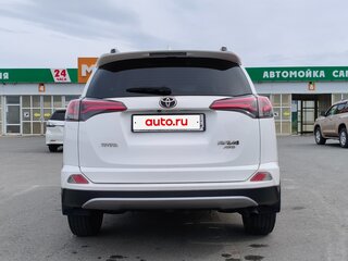 2017 Toyota RAV4 IV (XA40) Рестайлинг, белый, 2350000 рублей, вид 5
