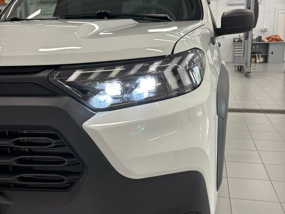 2024 Lada (ВАЗ) Niva Travel I, белый - вид 11