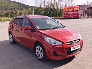 2013 Hyundai Solaris I, красный, 970000 рублей, вид 1