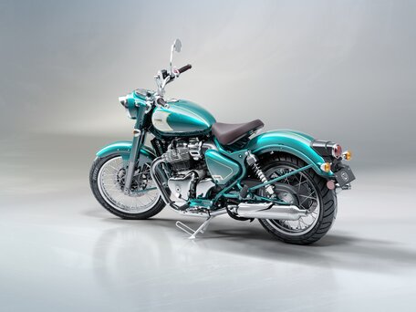 2025 Royal Enfield Classic 650, зелёный, 722000 рублей, вид 3