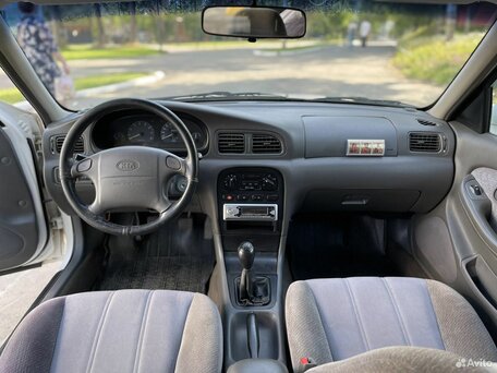1997 Kia Clarus I, белый, вид 5