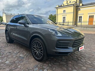 2022 Porsche Cayenne III, серый, 7700000 рублей, вид 2