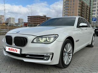 2015 BMW 7 серии Long 740Li xDrive V (F01/F02/F04) Рестайлинг, белый, 2700000 рублей, вид 1