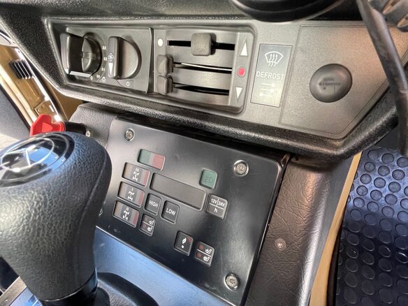 2011 Mercedes-Benz G-Класс 300 Professional I (W461) Professional, жёлтый - вид 20