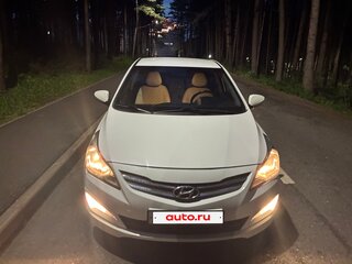 2016 Hyundai Solaris I Рестайлинг, белый, 1000000 рублей, вид 3