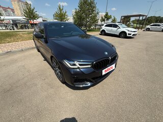 2020 BMW 5 серии 530d xDrive VII (G30/G31/G38) Рестайлинг, чёрный, 6800000 рублей, вид 3