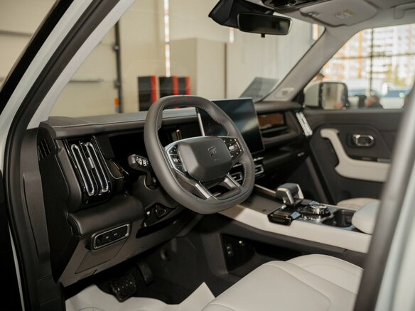 2026 Jetour T1, золотистый, 4199900 рублей - вид 4