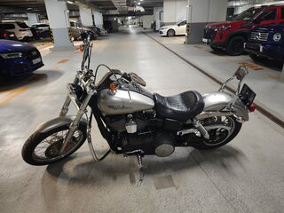 2008 Harley-Davidson Street Bob, серебристый, 800000 рублей, вид 2