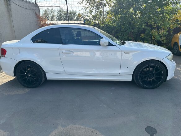 2011 BMW 1 серии 125i I (E82/E88) Рестайлинг 2, белый, 1515000 рублей - вид 8