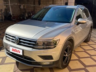 2020 Volkswagen Tiguan II, серебристый, 2550000 рублей, вид 1