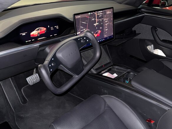 2021 Tesla Model S Plaid I Рестайлинг 2, красный, 7800000 рублей - вид 5