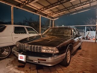1992 Oldsmobile Ninety-Eight XI, чёрный, 3100000 рублей, вид 5
