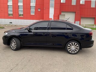 2021 Volkswagen Polo VI, чёрный, 2350000 рублей, вид 4