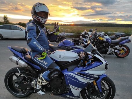 2014 Yamaha YZF-R1, синий, 1500000 рублей, вид 3
