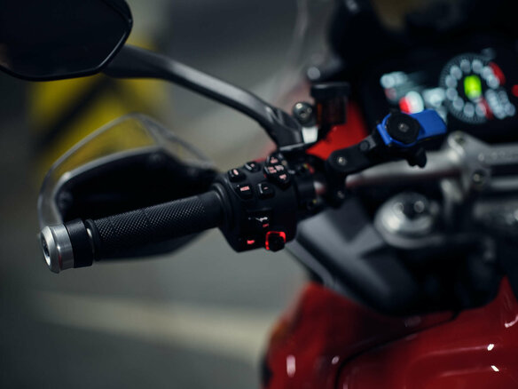 2024 Ducati Multistrada V4, красный, 3400000 рублей - вид 6