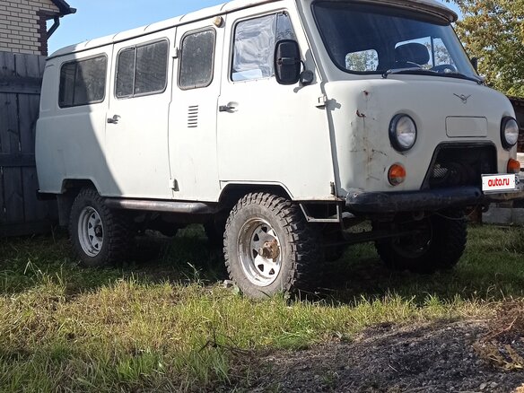 1999 УАЗ 3741, белый, 380000 рублей