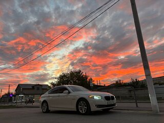 2013 BMW 5 серии 520i VI (F10/F11/F07), белый, 1850000 рублей, вид 5