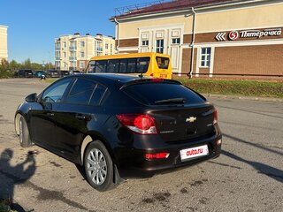 2014 Chevrolet Cruze I Рестайлинг, коричневый, 710000 рублей, вид 3