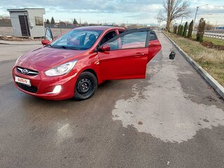 2011 Hyundai Accent IV, красный, 870000 рублей, вид 1