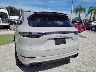 2022 Porsche Cayenne Turbo III, бежевый, 21226200 рублей, вид 5