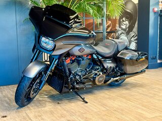 2025 Harley-Davidson CVO Street Glide, чёрный, 6500000 рублей, вид 1