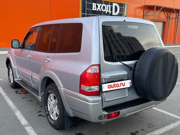 2004 Mitsubishi Pajero III Рестайлинг, серебристый, 820000 рублей - вид 5