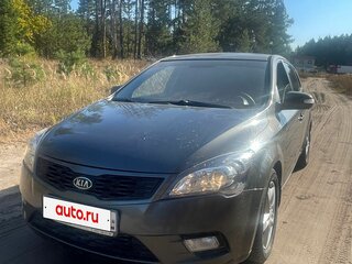 2010 Kia Ceed I Рестайлинг, серебристый, 850000 рублей, вид 2