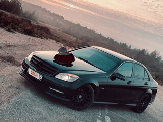 2011 Mercedes-Benz C-Класс 180 BlueEFFICIENCY III (W204), чёрный, 1111111 рублей, вид 1