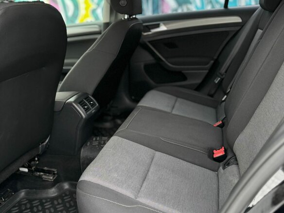 2013 Volkswagen Golf VII, чёрный, 1230000 рублей - вид 9