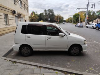 2000 Nissan Cube I (Z10), белый, 149000 рублей, вид 3