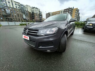 2010 Volkswagen Touareg II, чёрный, 1600000 рублей, вид 2