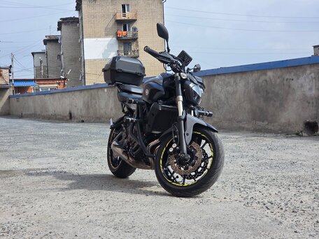 2016 Yamaha MT-07 (FZ-07), серебристый, 540000 рублей, вид 2