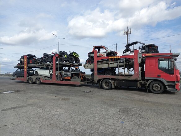 2009 Iveco Stralis, красный, 5500000 рублей - вид 1