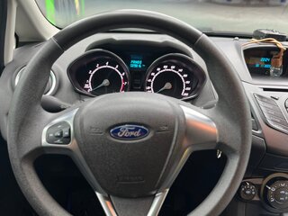 2018 Ford Fiesta Mk6 Рестайлинг, синий, 1500000 рублей, вид 3